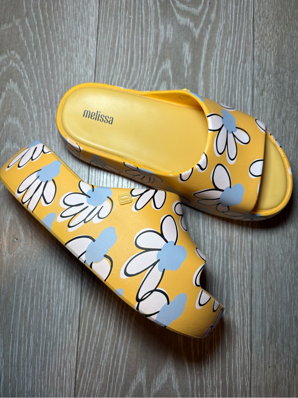 Melissa Yellow Daisy Print Slide Sandals